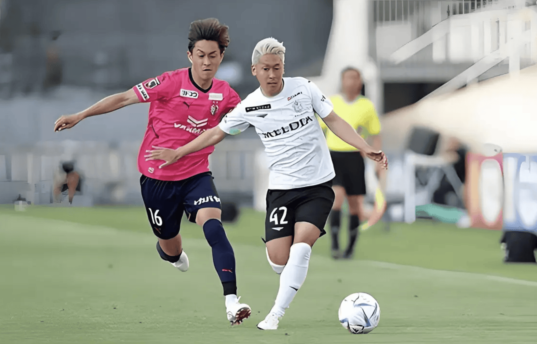 广岛三箭备战比赛,力求胜利在握 广岛三箭备战比赛,力求胜利在握