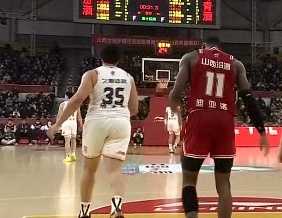 山西男篮在客场表现抢眼取得胜利 山西男篮在客场表现抢眼取得胜利