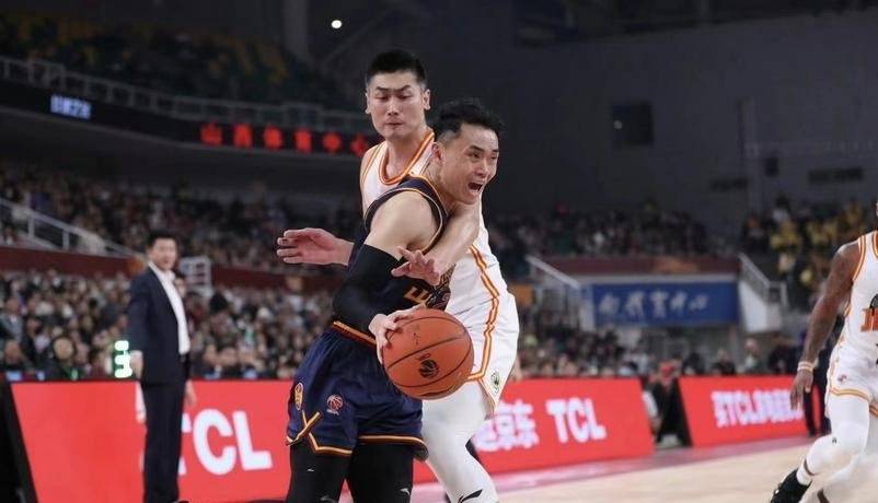 山西男篮在客场表现抢眼取得胜利 山西男篮在客场表现抢眼取得胜利