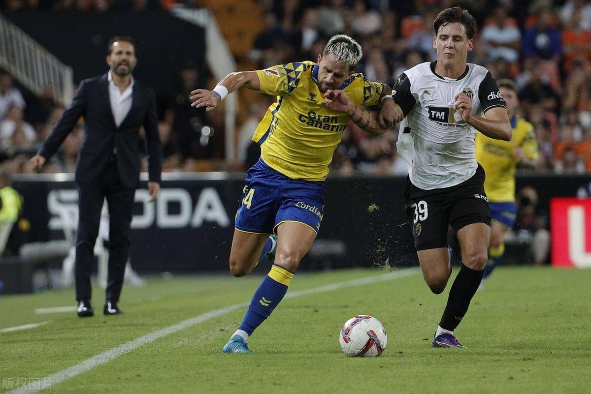 瓦伦西亚门将表示球队正逐步提升实力 瓦伦西亚门将表示球队正逐步提升实力