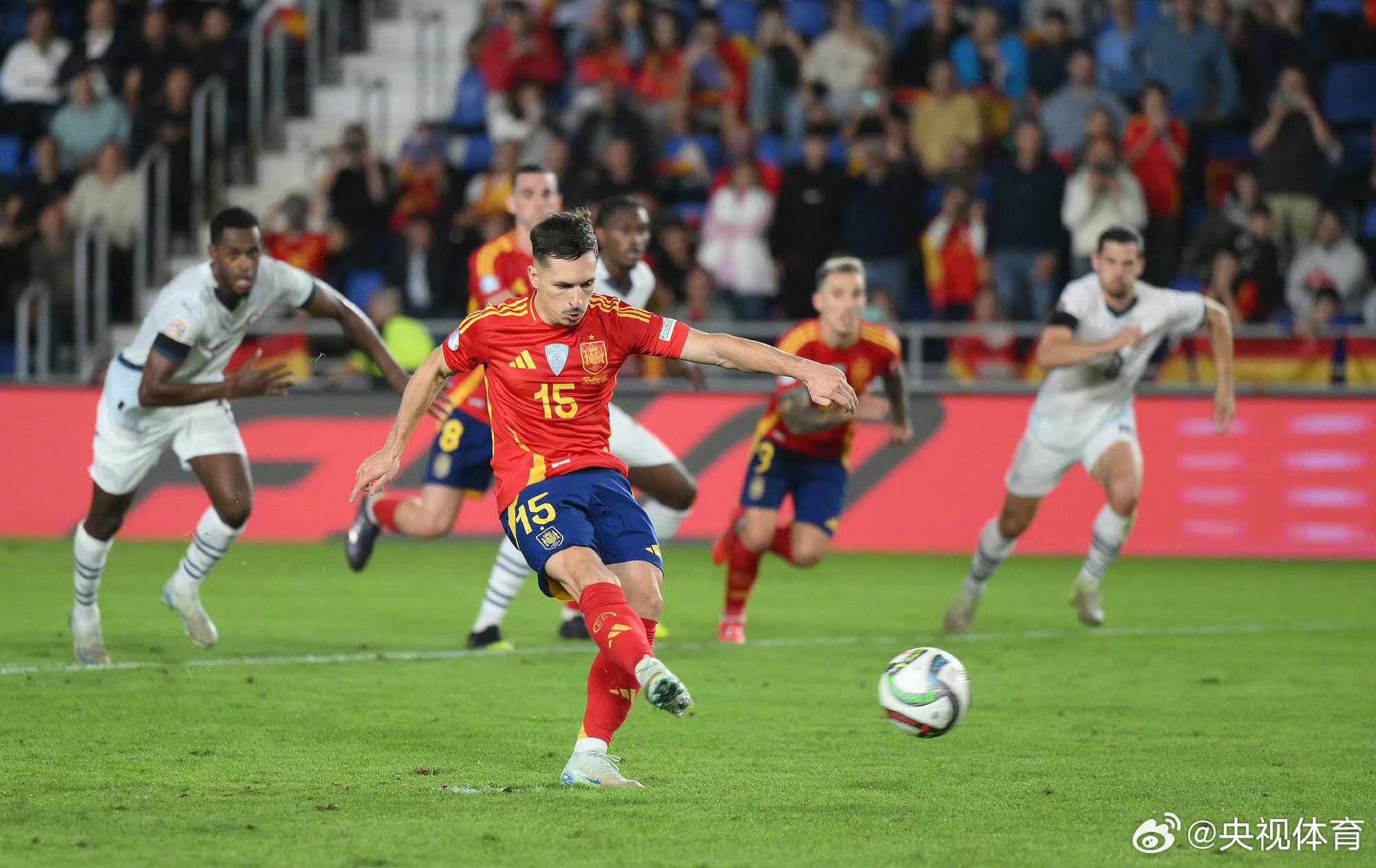 瑞典主场不敌西班牙,瑞典0-2输给西班牙 瑞典主场不敌西班牙,瑞典0-2输给西班牙