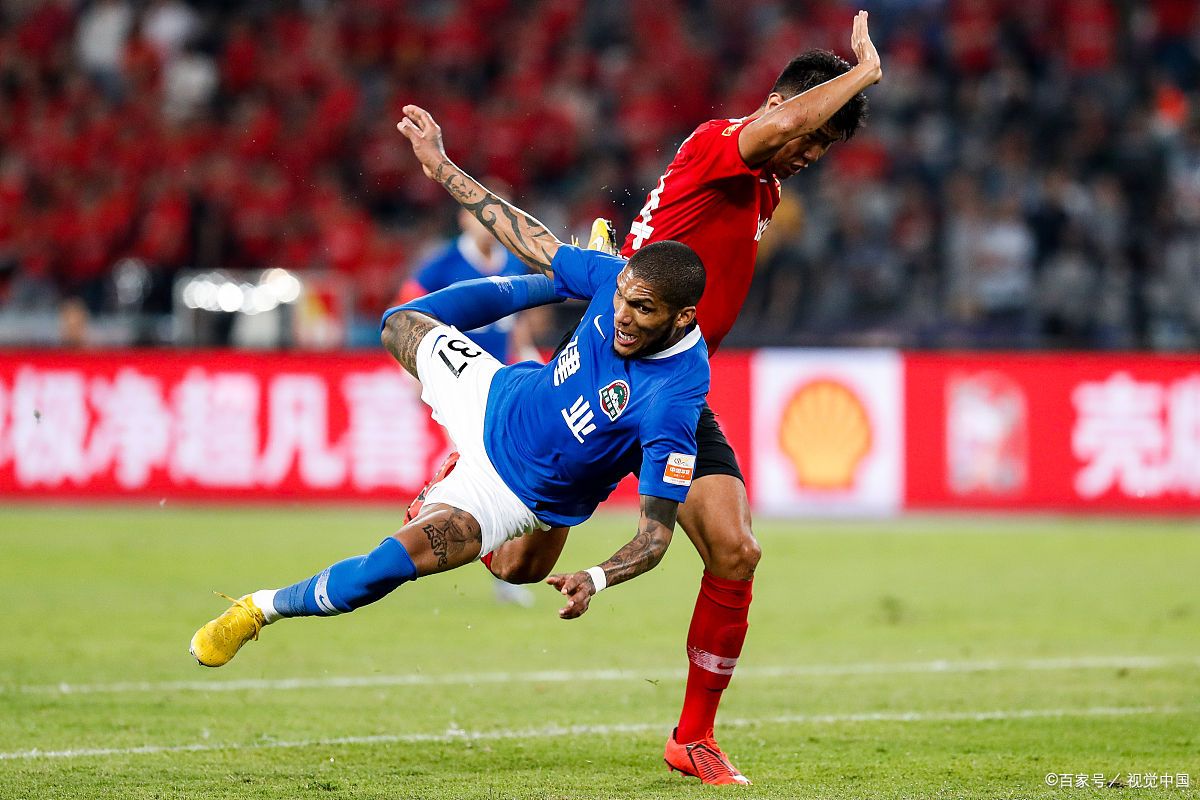 西半球球员在比赛中展现出强大实力 西半球球员在比赛中展现出强大实力