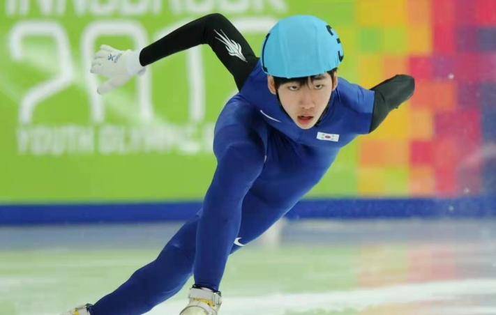 韩国运动员在射箭比赛中夺得桂冠 韩国运动员在射箭比赛中夺得桂冠