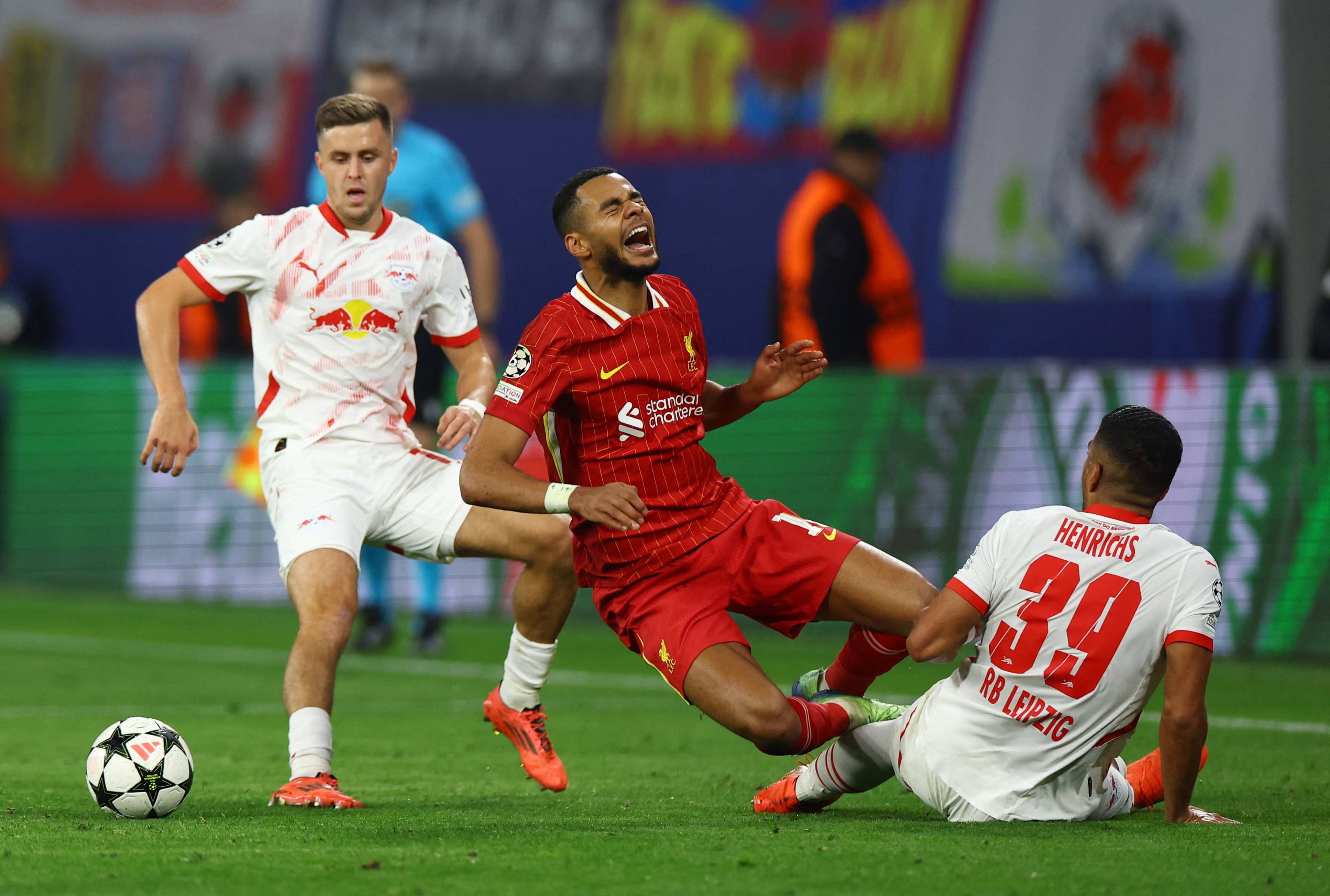 瑞典队逆转胜利,欧预赛中走出困境 瑞典队逆转胜利,欧预赛中走出困境