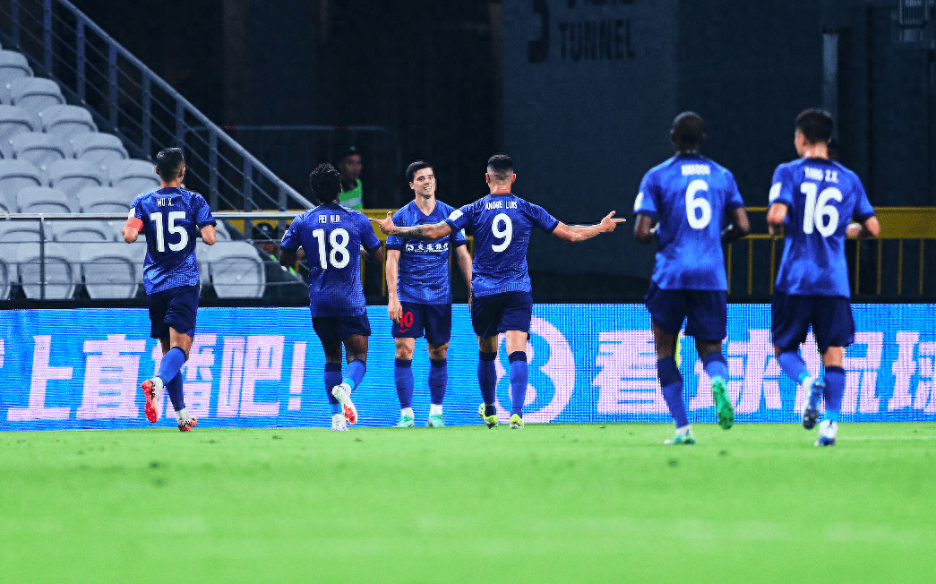 复仇之战取得胜利,球队士气高涨 复仇之战取得胜利,球队士气高涨