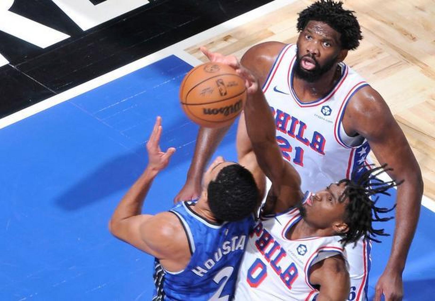 费城76人主场大胜尼克斯,恩比德状态火爆 费城76人主场大胜尼克斯,恩比德状态火爆