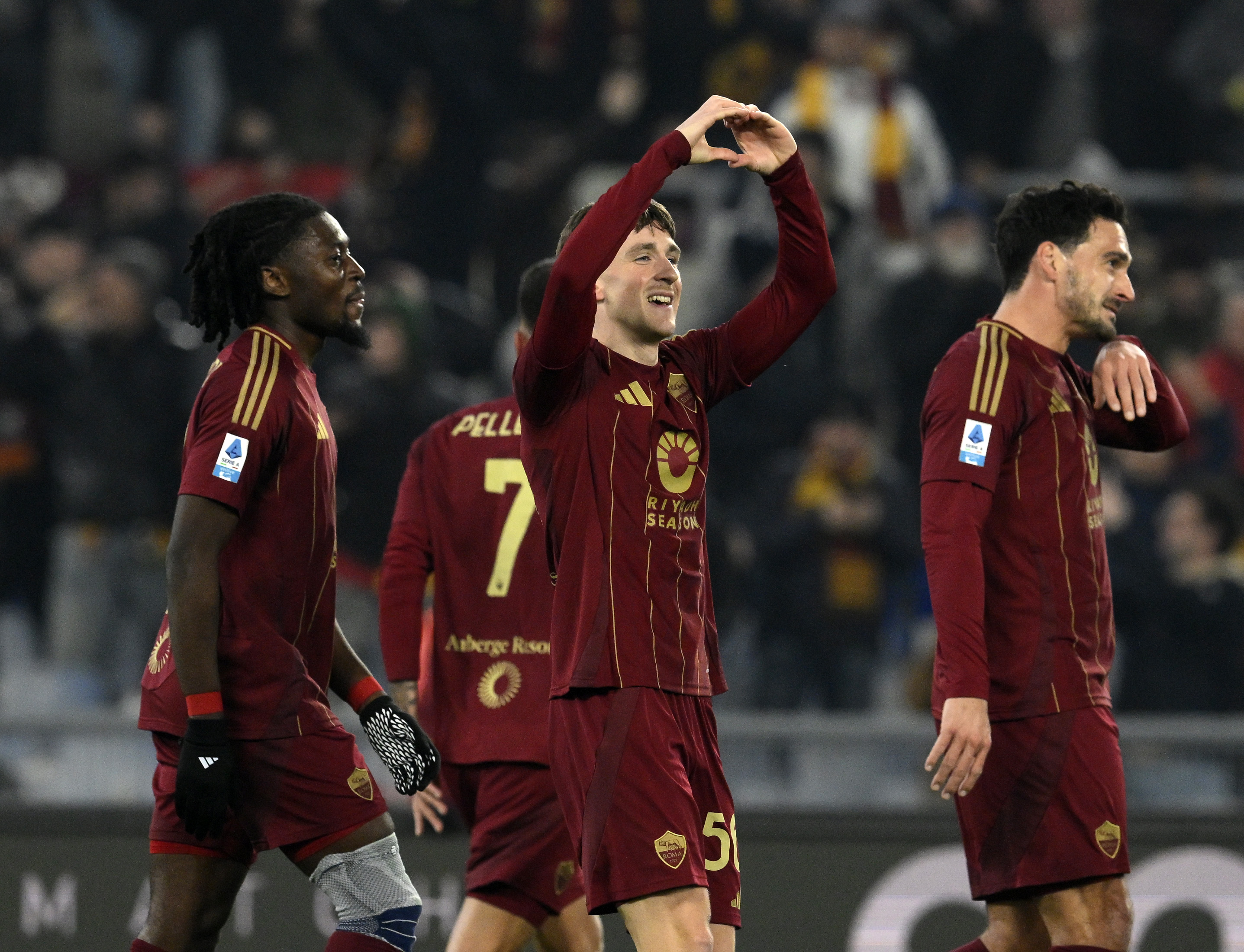 意甲比赛中球员们的拼搏精神感染全场 意甲比赛中球员们的拼搏精神感染全场