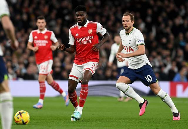 阿斯顿维拉主场战平曼联,平分秋色 阿斯顿维拉主场战平曼联,平分秋色