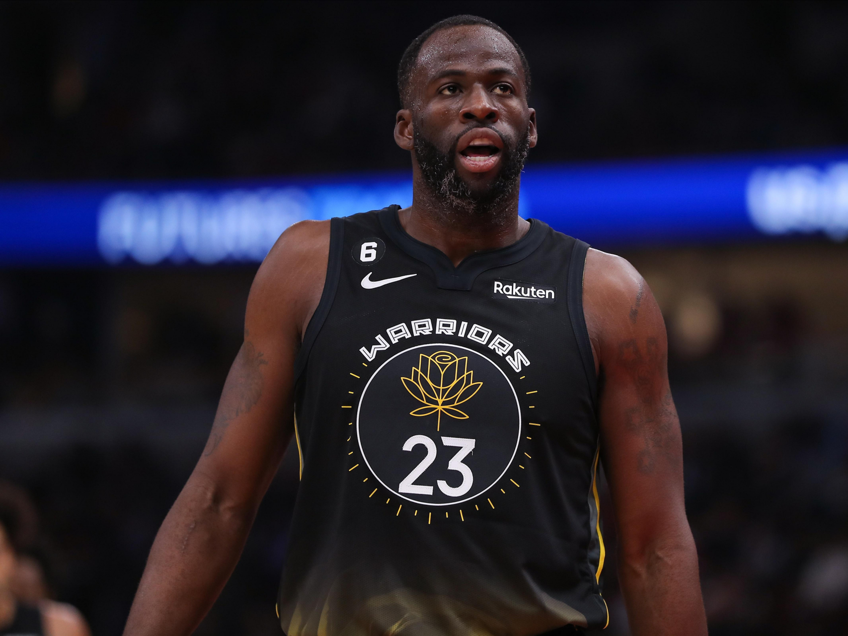 勇士队球员接受媒体采访,透露训练心得 勇士队球员接受媒体采访,透露训练心得