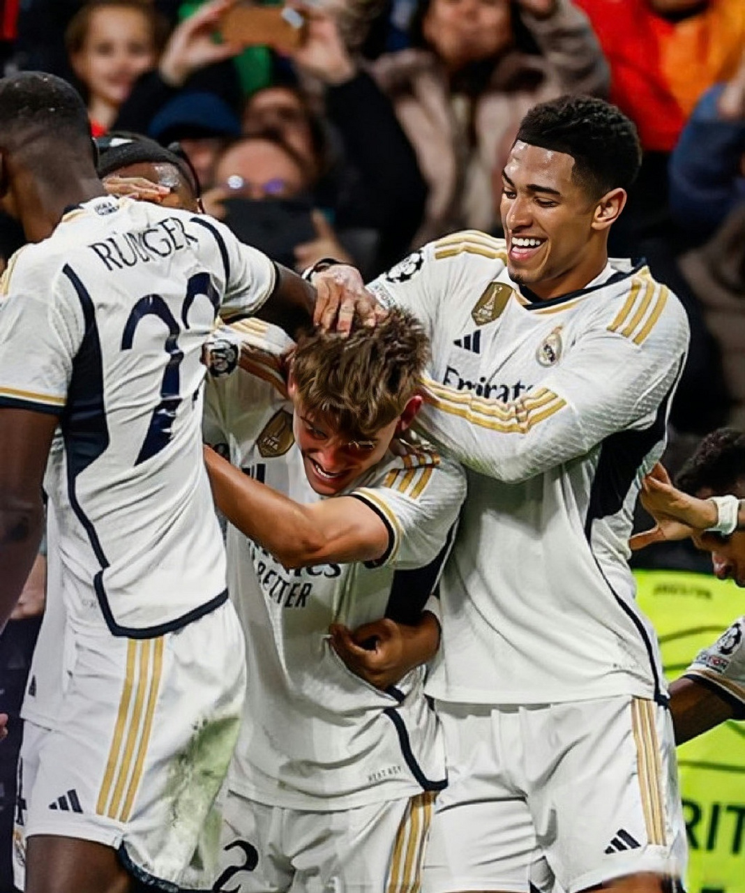 皇家马德里主场横扫皇家马赛,小组头名稳固 皇家马德里主场横扫皇家马赛,小组头名稳固