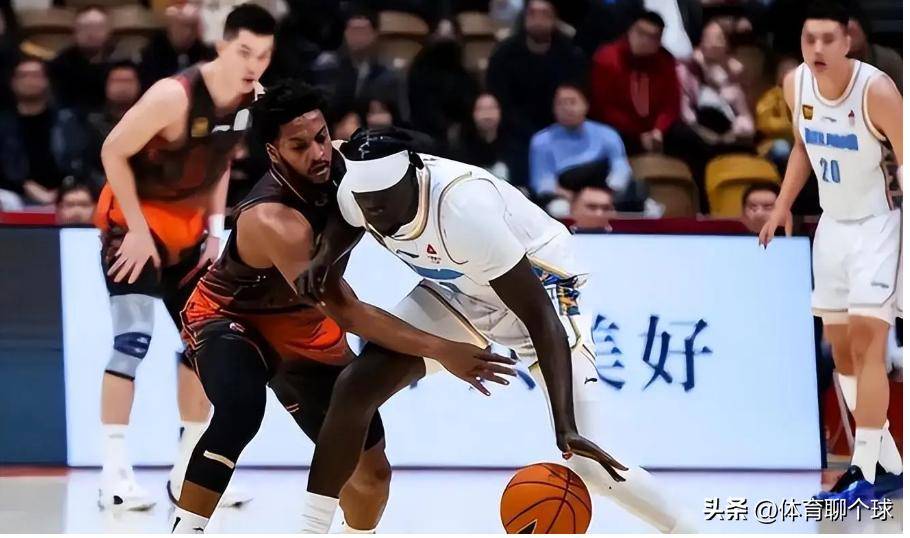 实况报道:鲁能客场遭遇一场惨败,崩盘状态暴露 实况报道:鲁能客场遭遇一场惨败,崩盘状态暴露