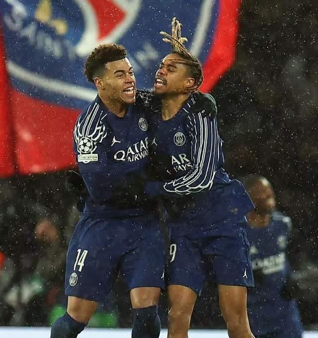 阿贾克斯主场净胜里尔,巴黎圣日耳曼现大热 阿贾克斯主场净胜里尔,巴黎圣日耳曼现大热