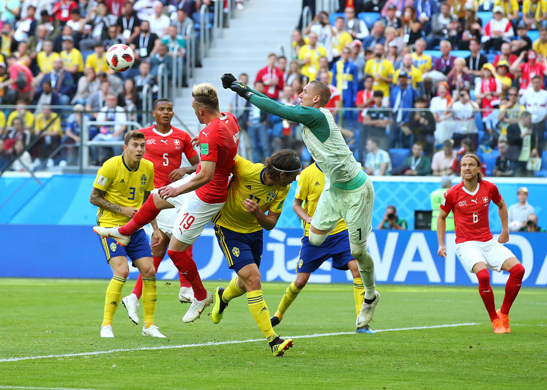 欧洲足球联赛预选赛:德国胜波兰晋级淘汰赛 欧洲足球联赛预选赛:德国胜波兰晋级淘汰赛