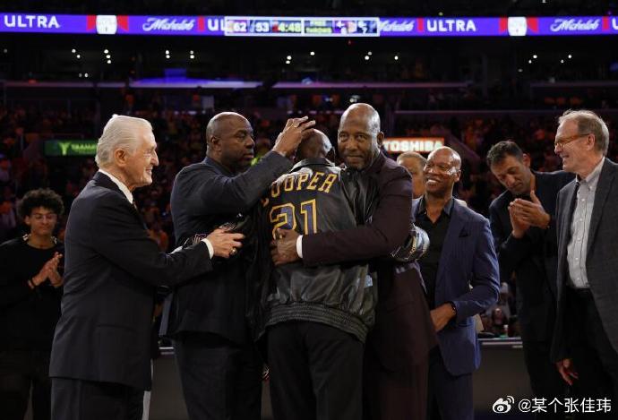 湖人再胜步行者,拓荒者强势击败马刺 湖人再胜步行者,拓荒者强势击败马刺