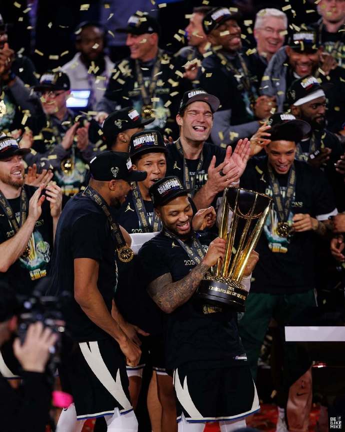 芬兰队在主场逼平保加利亚队,硬战收场 芬兰队在主场逼平保加利亚队,硬战收场