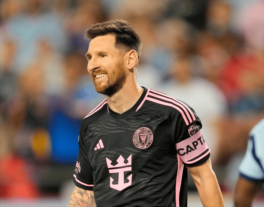 利物浦主教练蓄势待发,梅西迎来挑战 利物浦主教练蓄势待发,梅西迎来挑战