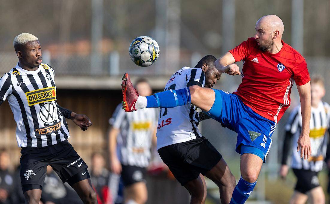 瑞典队再胜一仗,成功晋级淘汰赛 瑞典队再胜一仗,成功晋级淘汰赛