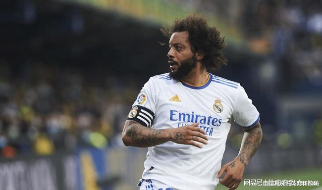 比利亚雷亚尔客场闷平,延续不败战绩! 比利亚雷亚尔客场闷平,延续不败战绩!