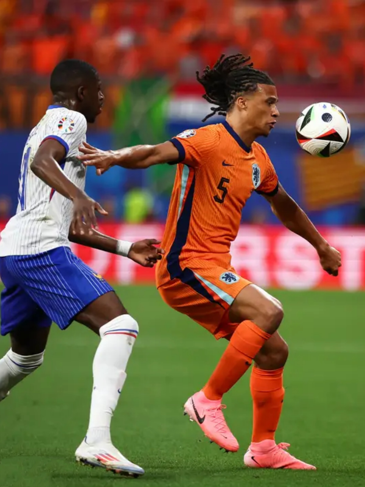 斯洛伐克队小组出局,晋级之路渐行渐远 斯洛伐克队小组出局,晋级之路渐行渐远