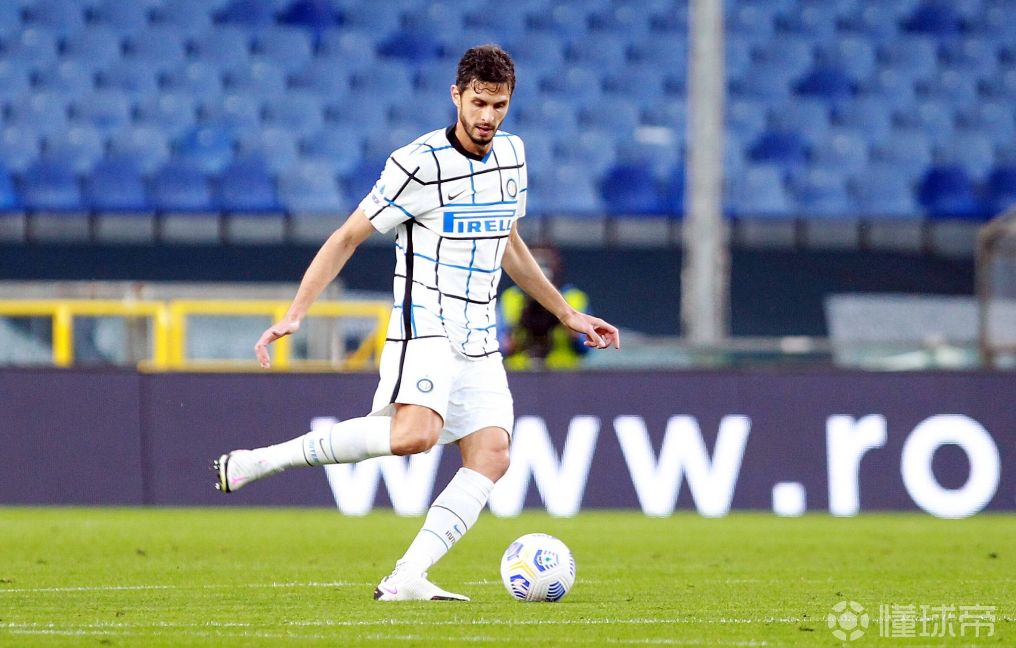 都灵后防线表现不佳,球队需要进一步调整 都灵后防线表现不佳,球队需要进一步调整