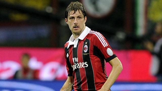 AC米兰老将宣布退役,回顾职业生涯 AC米兰老将宣布退役,回顾职业生涯