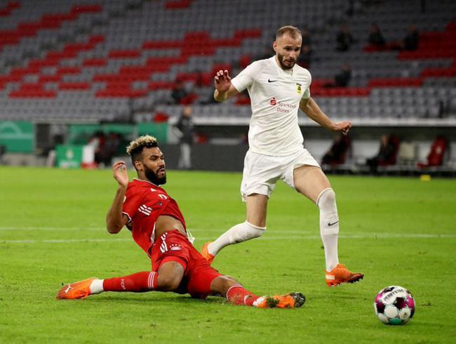 快节奏的足球联赛引发观众热烈讨论 快节奏的足球联赛引发观众热烈讨论