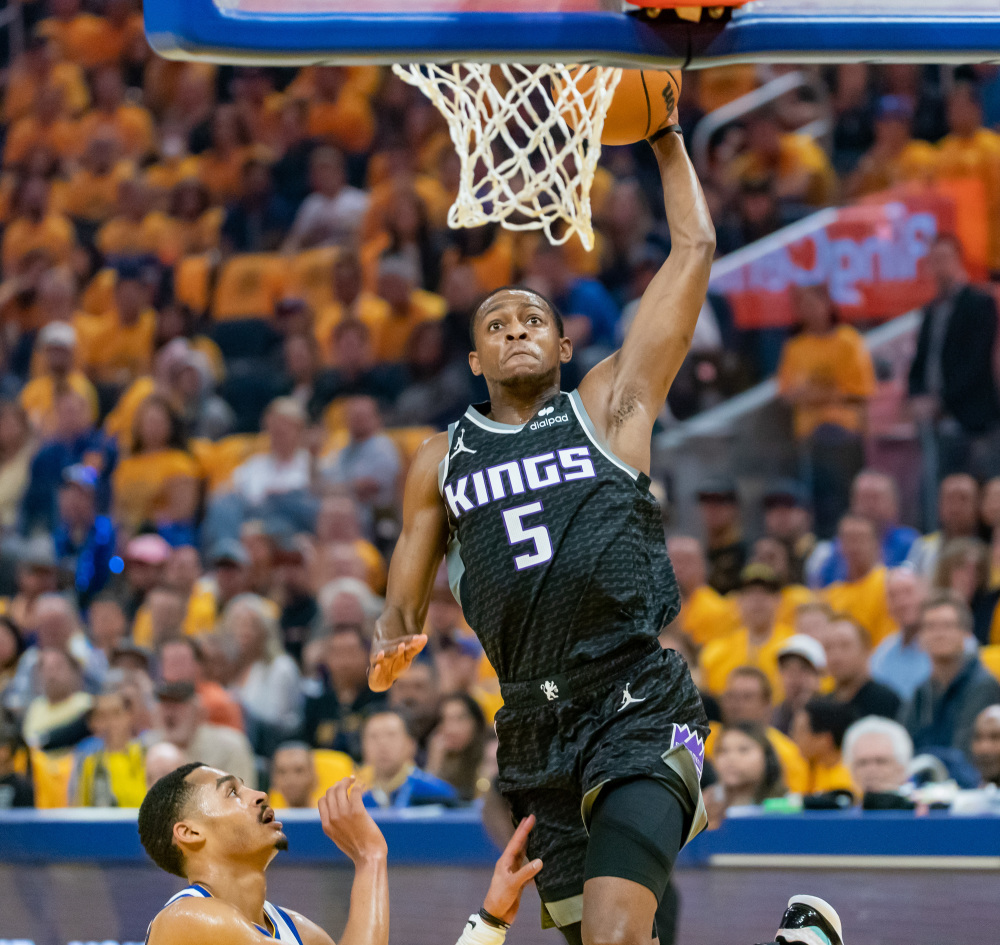 季后赛在望!勇士再胜国王,锁定季后赛席位 季后赛在望!勇士再胜国王,锁定季后赛席位