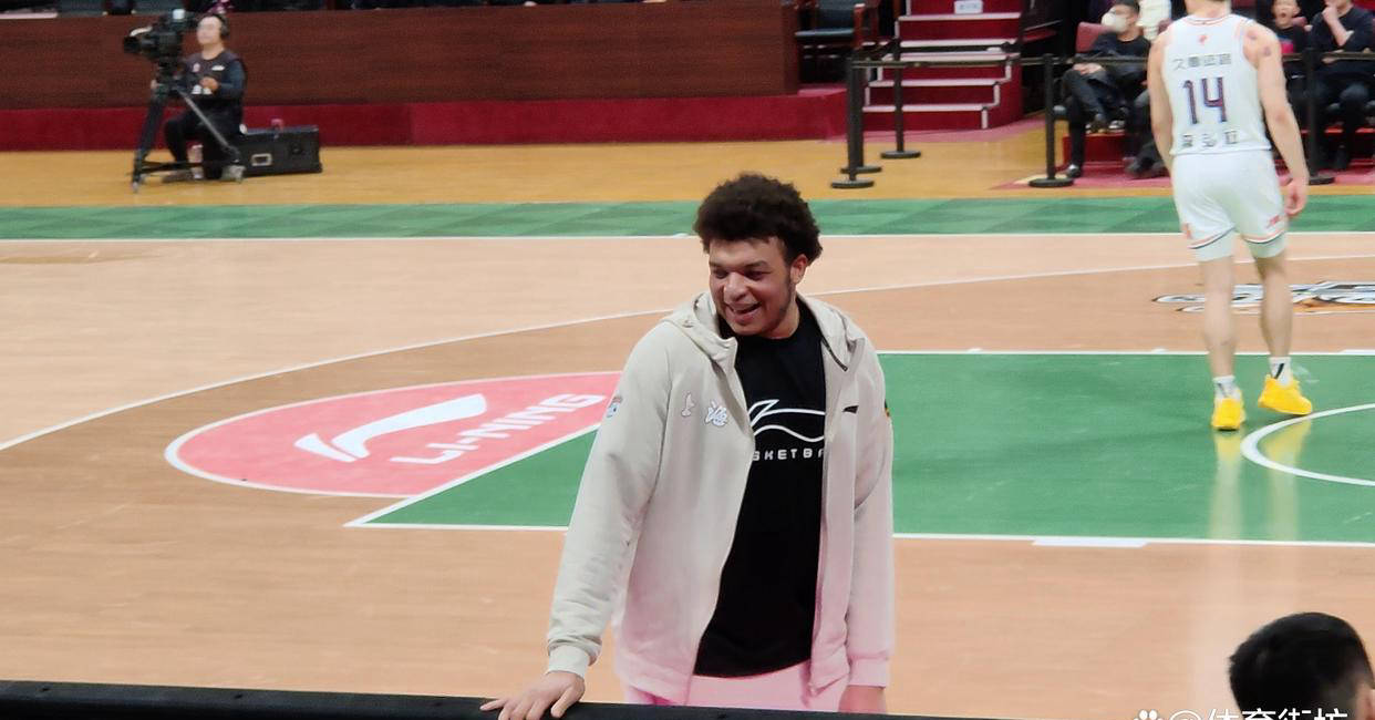 卢伟超率队获胜,巴中凤凰主场2比1战胜佛山凤城 卢伟超率队获胜,巴中凤凰主场2比1战胜佛山凤城