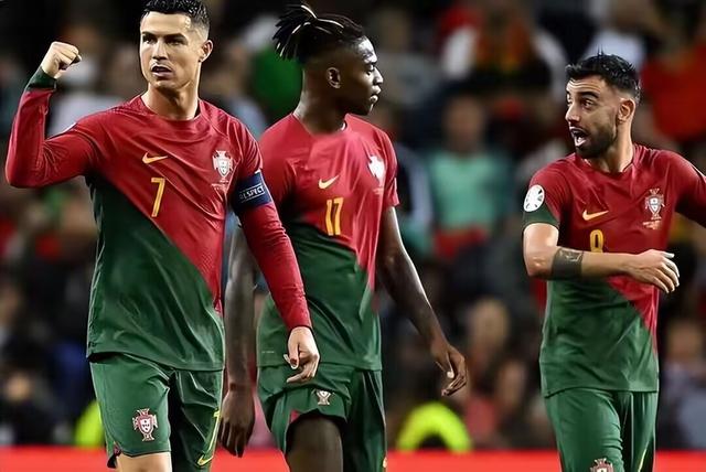 欧预赛:葡萄牙队击败克罗地亚,晋级 欧预赛:葡萄牙队击败克罗地亚,晋级