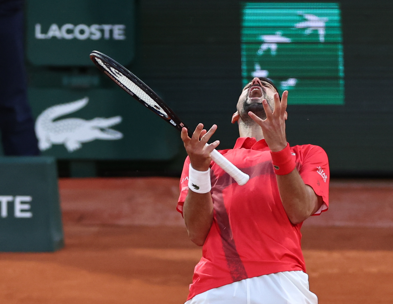 强劲气场,选手轻松击溃对手夺冠 强劲气场,选手轻松击溃对手夺冠