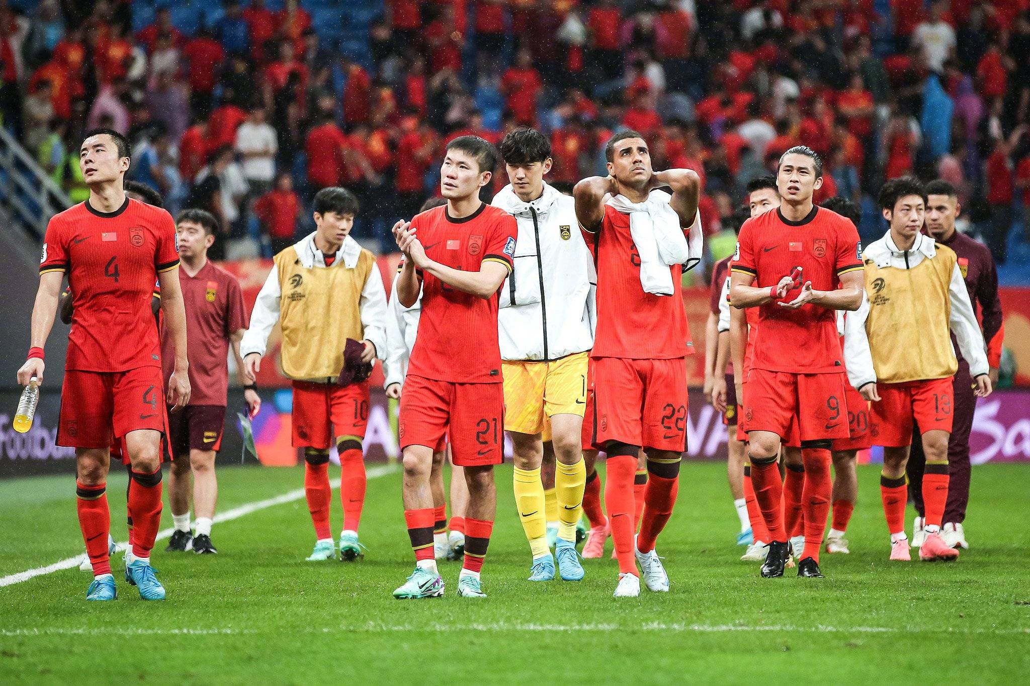 乌拉圭队主场轻松击败拉脱维亚队 乌拉圭队主场轻松击败拉脱维亚队