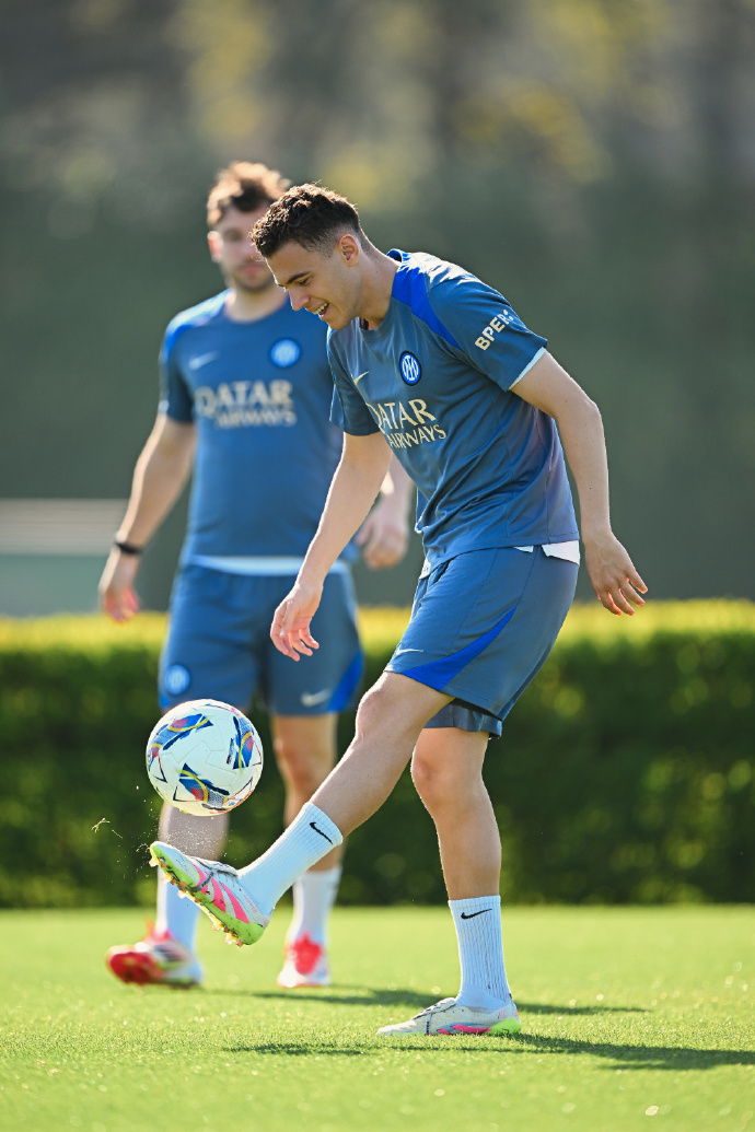 卡利亚里宣布与国际米兰达成转会协议 卡利亚里宣布与国际米兰达成转会协议