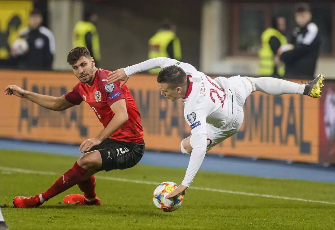 火热对决!球队智胜对手,稳占上风 火热对决!球队智胜对手,稳占上风