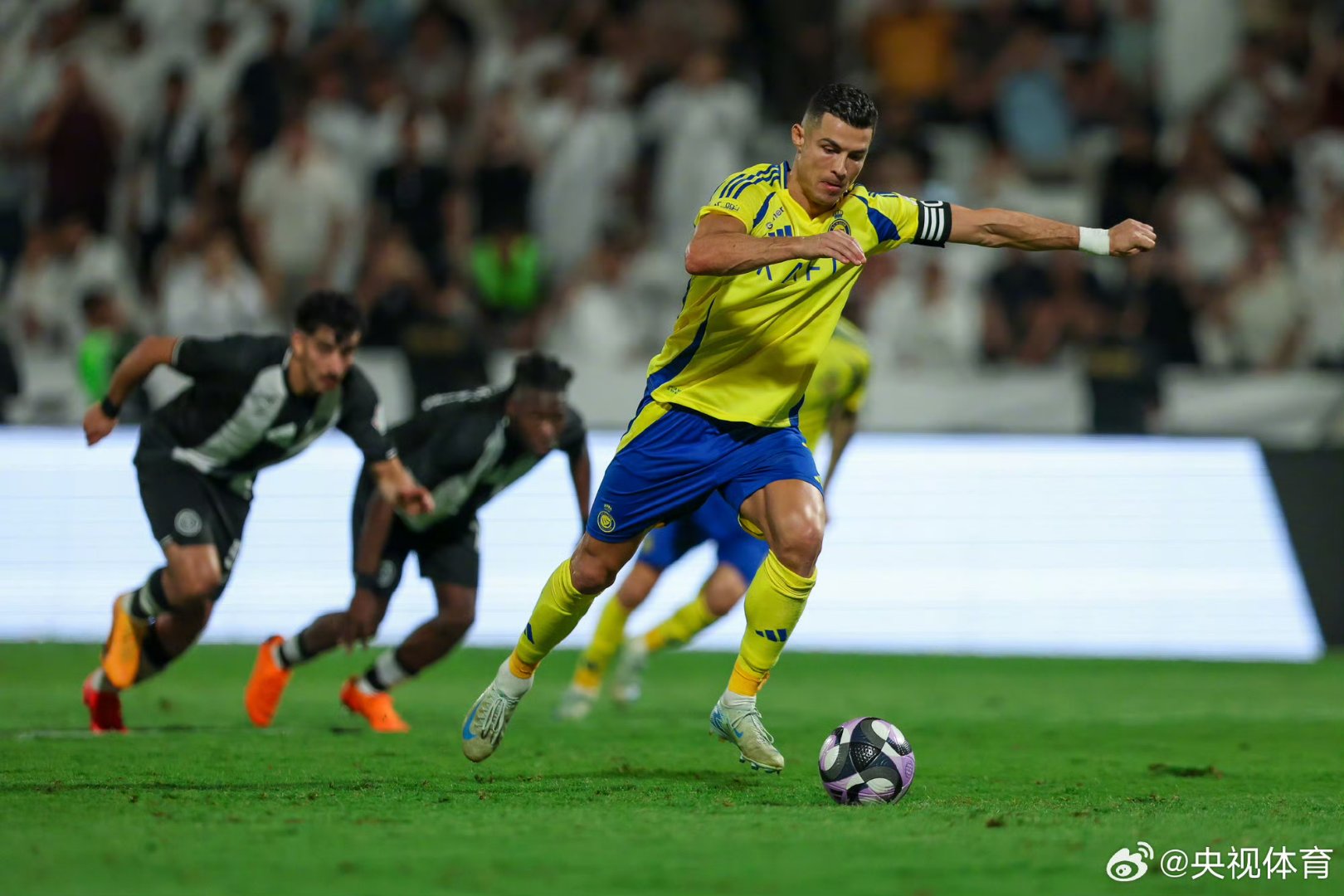 爱沙尼亚击败摩尔多瓦:拉基蒂奇射入精彩进球 爱沙尼亚击败摩尔多瓦:拉基蒂奇射入精彩进球