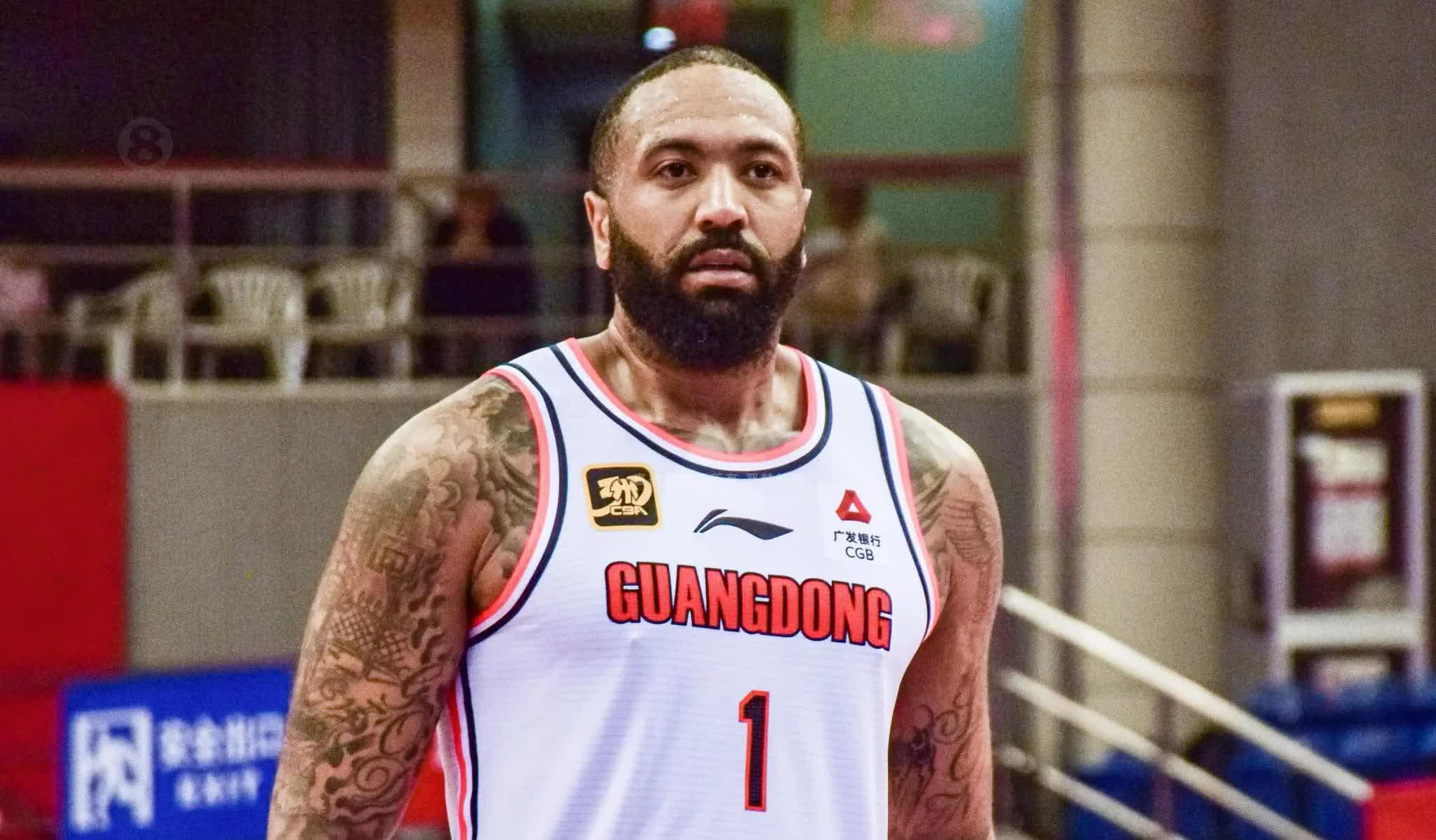 上海男篮客场挑战天津队,期待实现逆袭获胜 上海男篮客场挑战天津队,期待实现逆袭获胜