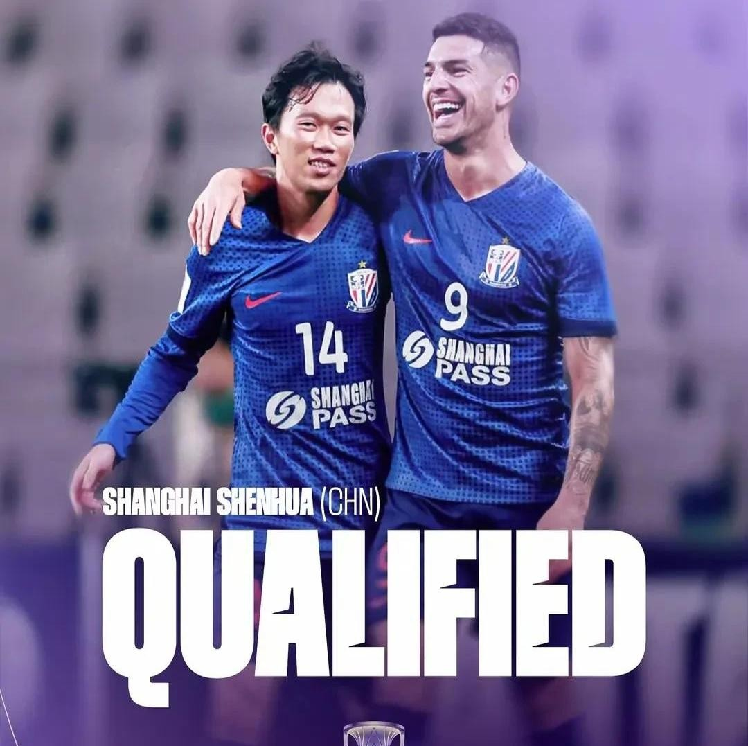 球员们拼尽全力,力争为球队带来胜利 球员们拼尽全力,力争为球队带来胜利