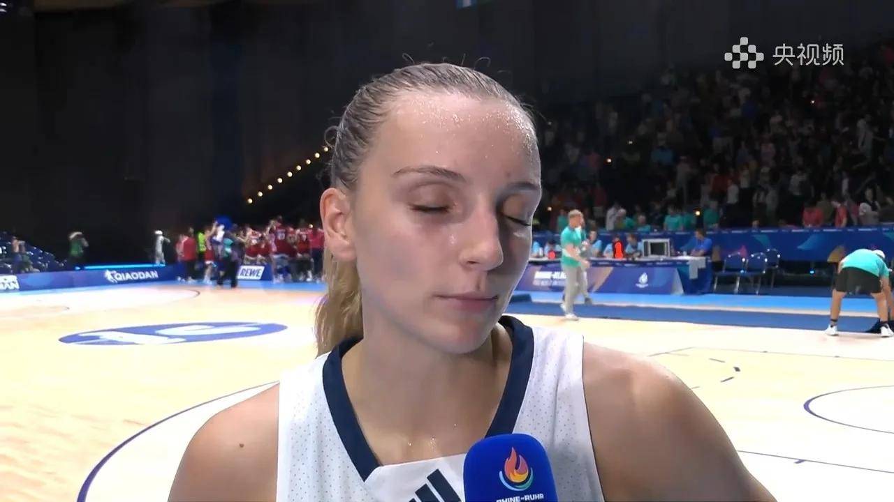 瓦伦西亚壮志凌云,力拒强敌 瓦伦西亚壮志凌云,力拒强敌