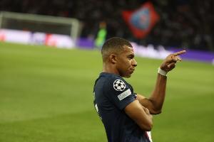 法国队告捷晋级,姆巴佩演绎帽子戏法 法国队告捷晋级,姆巴佩演绎帽子戏法