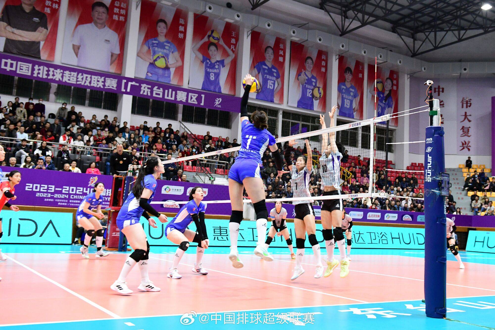 云南队在主场擒获胜利,辉煌表现 云南队在主场擒获胜利,辉煌表现