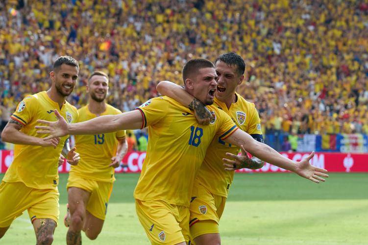 德信app下载-意大利队在对手挑战时表现出色