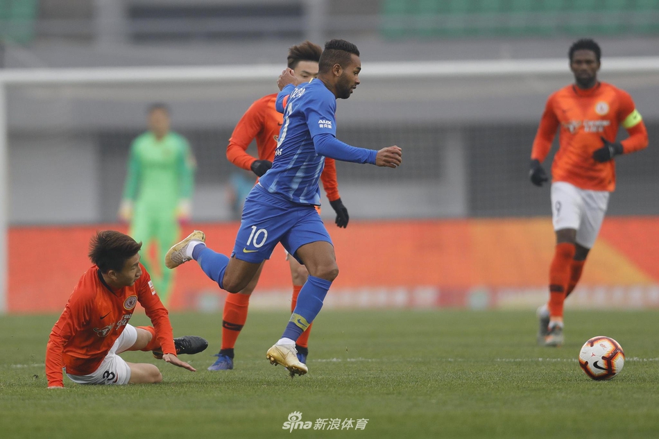 江苏苏宁客场绝杀北京人和,取得关键三分 江苏苏宁客场绝杀北京人和,取得关键三分