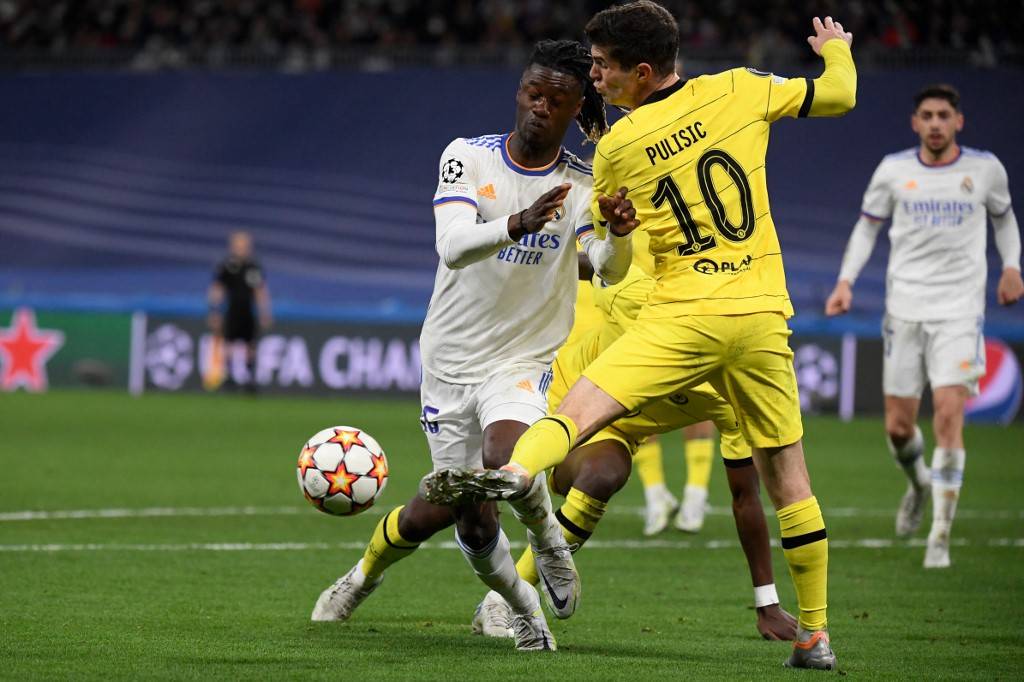 卡利亚里队员永不言败,团结合作共赴胜利 卡利亚里队员永不言败,团结合作共赴胜利