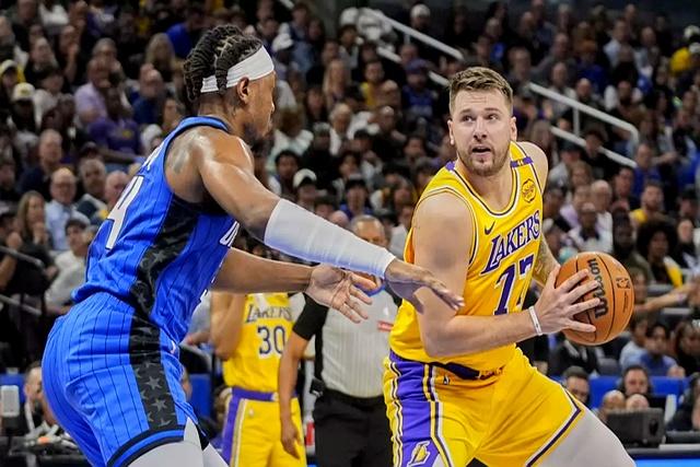 德信体育-湖人胜魔术终结两连败