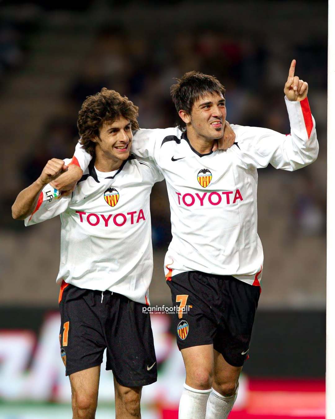 瓦伦西亚中锋完成帽子戏法,为球队赢得胜利 瓦伦西亚中锋完成帽子戏法,为球队赢得胜利