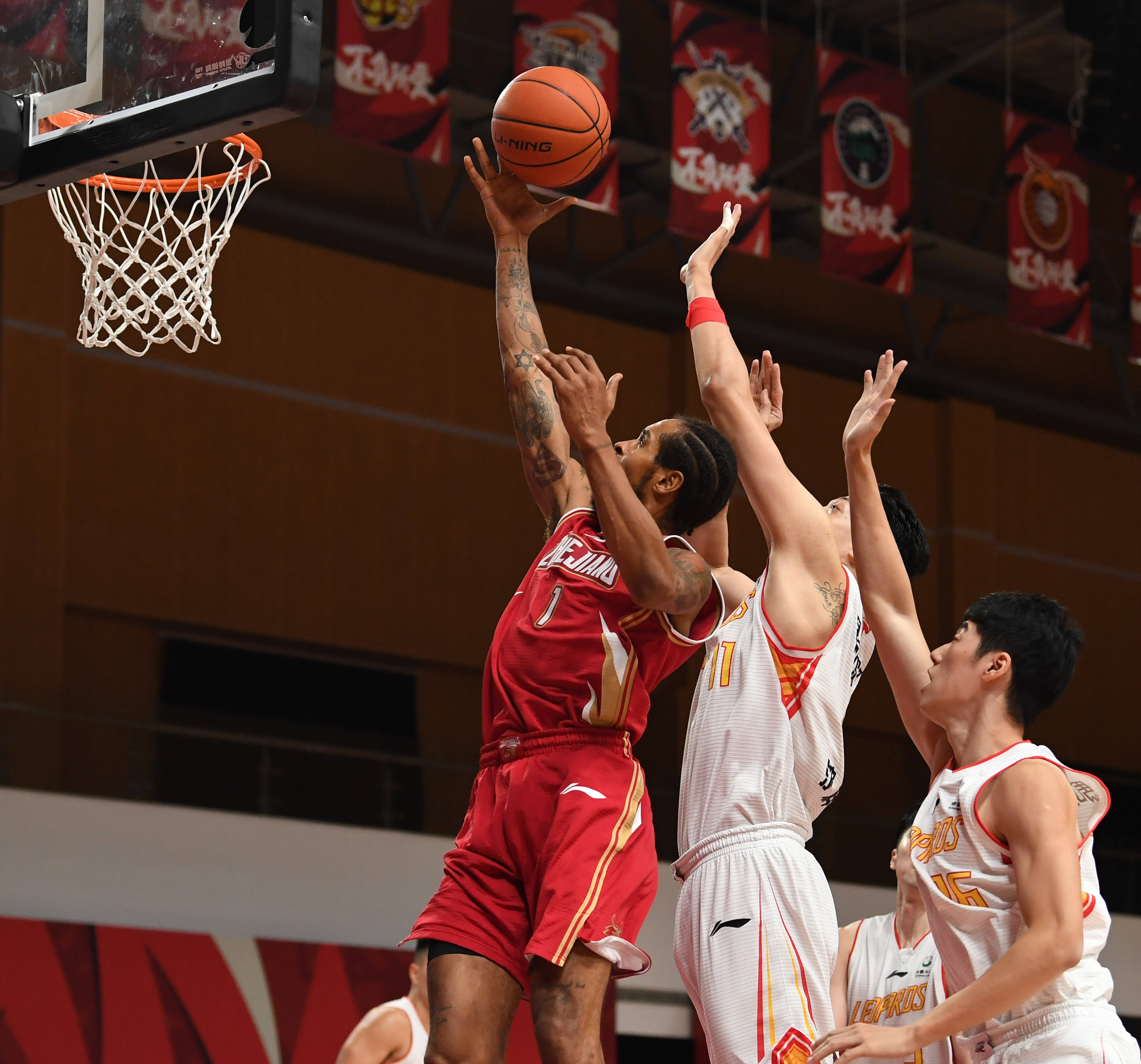 篮球大战在即,预计将掀起一场篮球风暴 篮球大战在即,预计将掀起一场篮球风暴