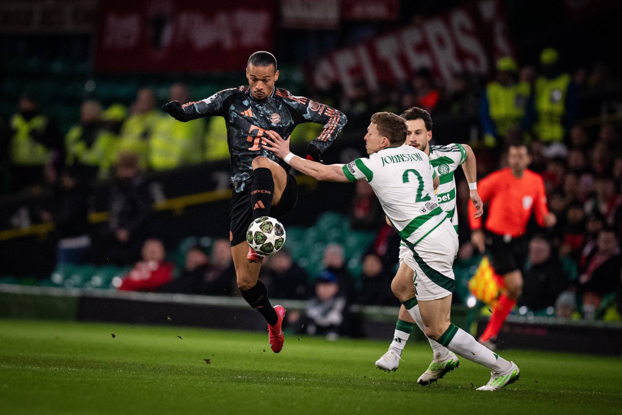 拜仁慕尼黑豪取胜利,晋级亚冠八强赛 拜仁慕尼黑豪取胜利,晋级亚冠八强赛