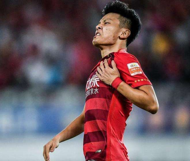 广州恒大在主场战胜青岛黄海,保持稳定 广州恒大在主场战胜青岛黄海,保持稳定