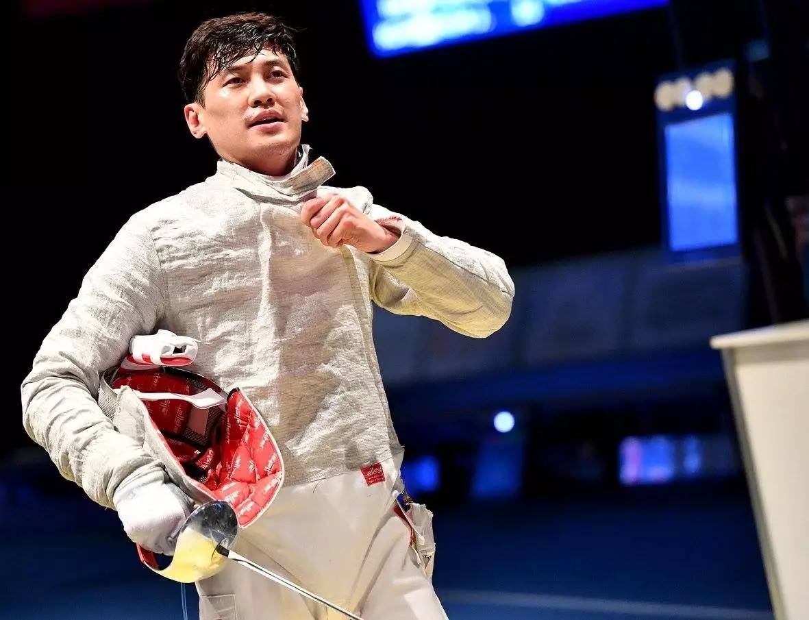 德信体育-俄罗斯天之骄子屹立赛场，击剑项目登顶金牌