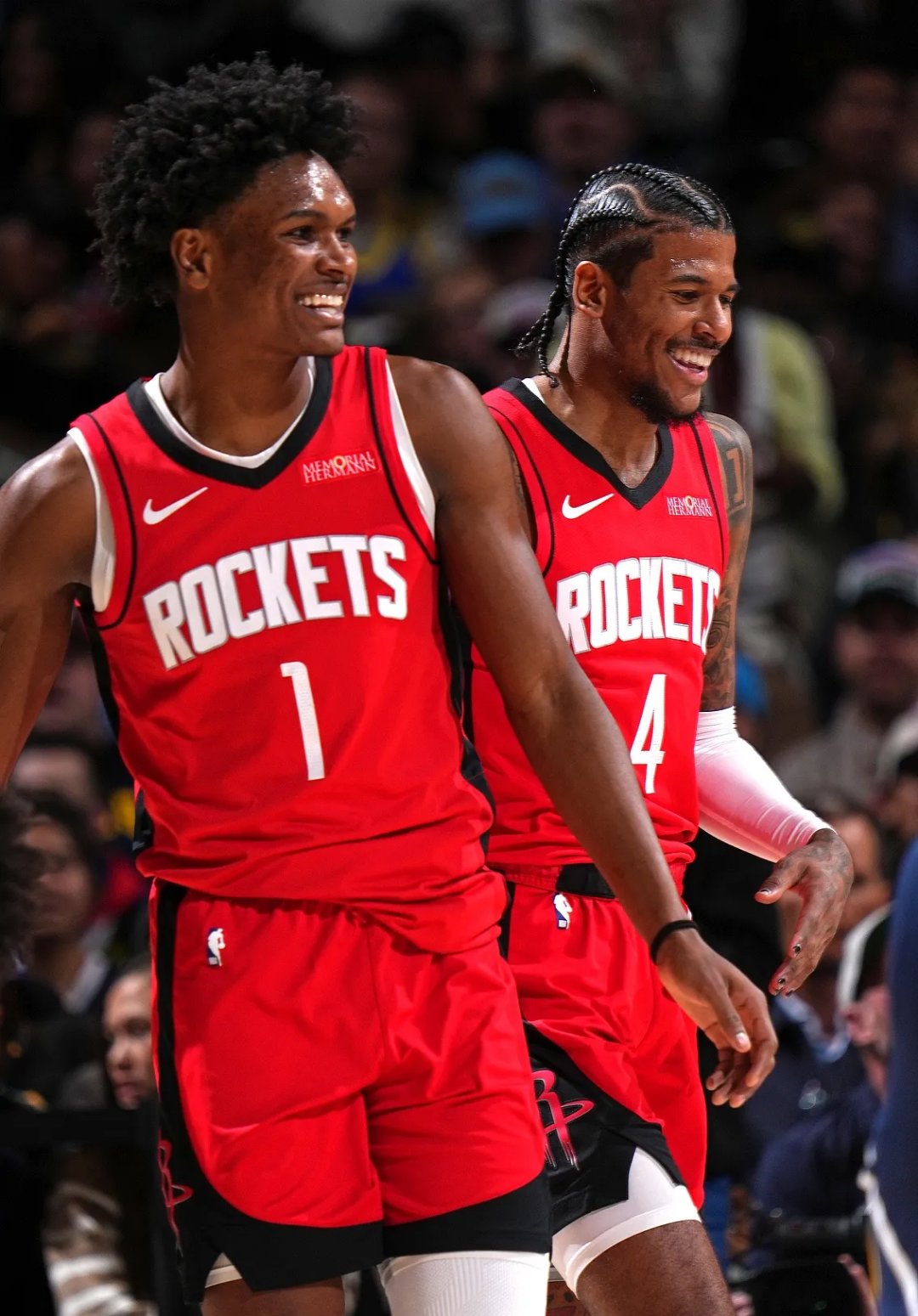 美国篮球明星表现抢眼,火箭队再下一城 美国篮球明星表现抢眼,火箭队再下一城