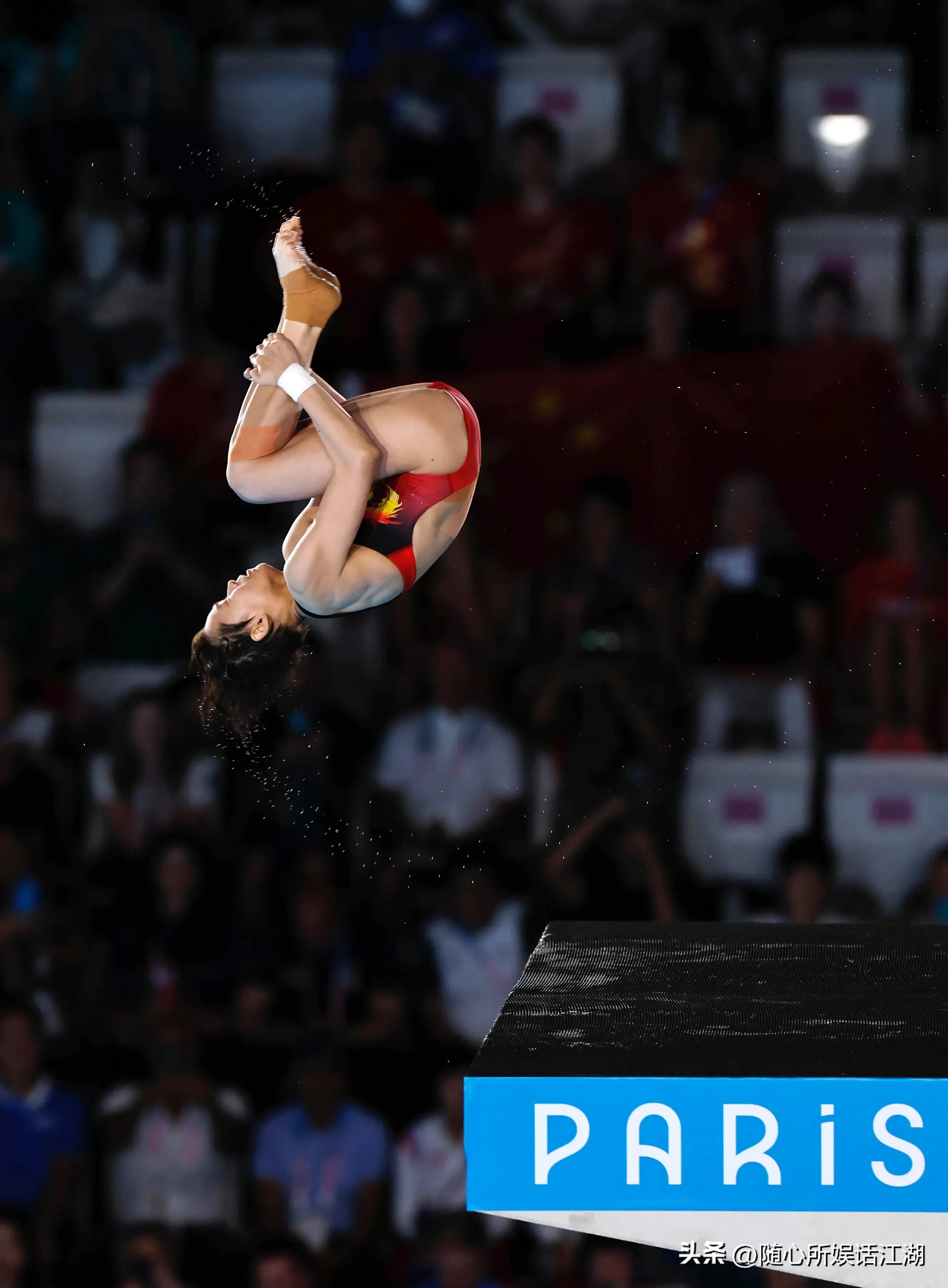 德信官网下载-日本跳水绝技惊艳全场，柔美动作赢得好评